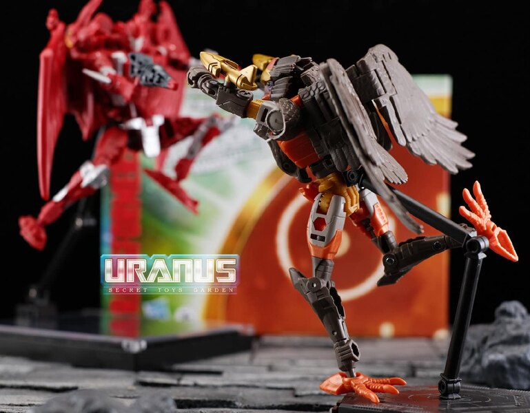 Transformers Golden Disk Collection Terrorsaur In Hand Image  (8 of 17)